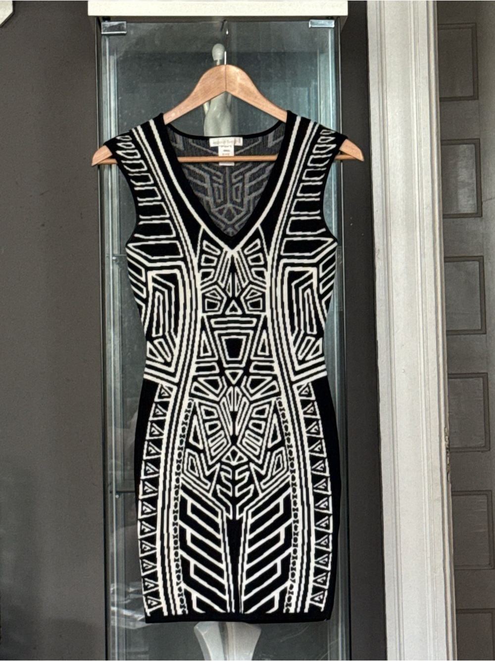 Jealous Tomato Black & White Geometric V-Neck Sheath Dress